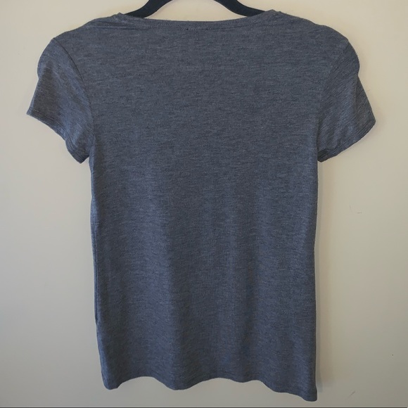 EUC J. Crew stretchy t-shirt - Picture 2 of 4